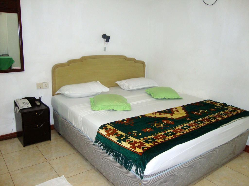 Green Park Beach Hotel Trincomalee Szoba fotó